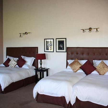 Отель Safari Club Sa Кемптон-Парк Номер фото
