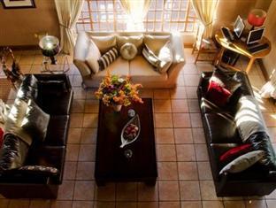 Отель Safari Club Sa Кемптон-Парк Экстерьер фото